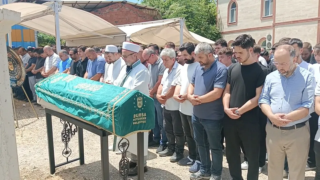 İznik Gölü'nde serinlemek isteyen iki arkadaş hayatını kaybetti