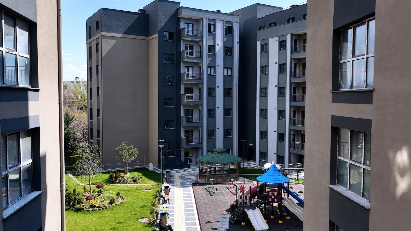 Tuzla'da kentsel dönüşümle yenilenen evlerde yaşam başladı