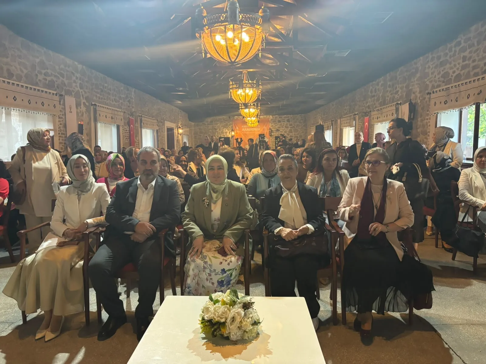 AK Parti'den yeni nesil siyasetçi yetiştirme hamlesi