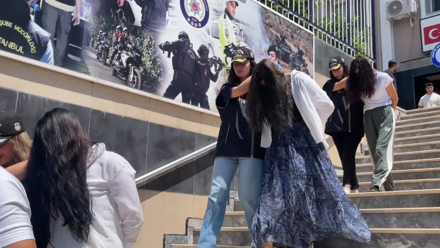 Etiler’de hırsızlık turuna çıkan üç kadın yakalandı