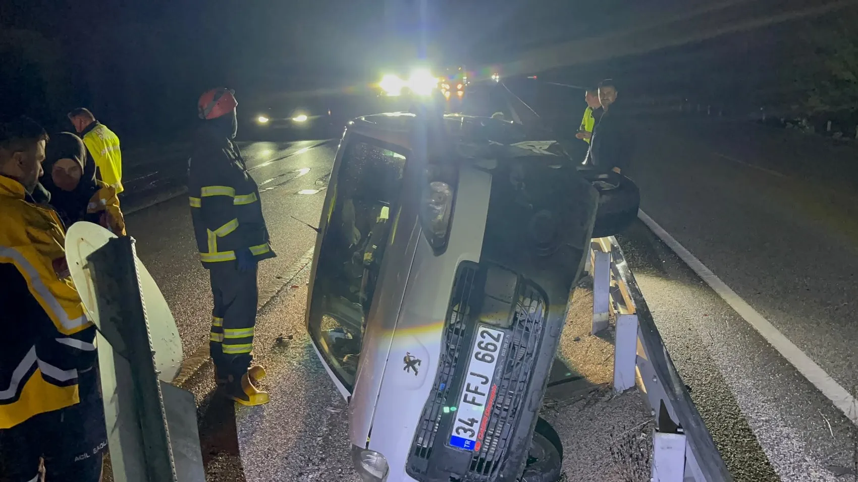Kastamonu yolunda kaza yapan araçtan sürücü sırra kadem bastı