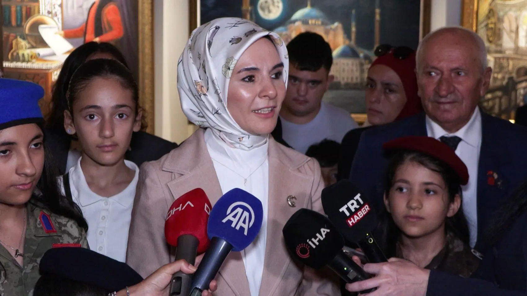 Şehit ve gazi yakınları sanatla iyileşiyor