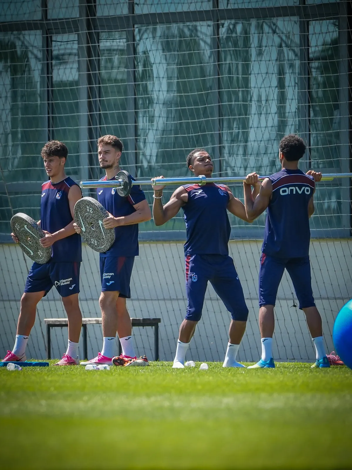 Trabzonspor yeni sezon için vites yükseltti