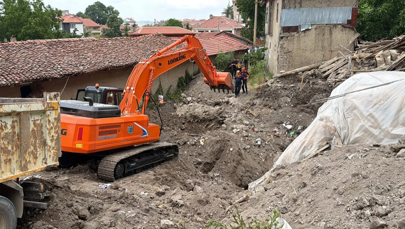 Eskişehir’de define hüsranı 12 metrelik tünel mezar oldu