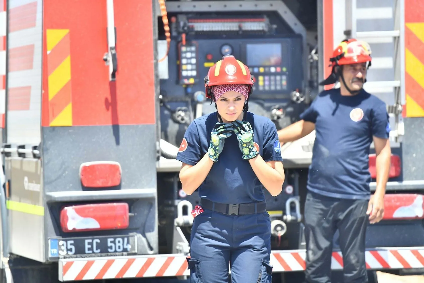 İzmir itfaiyesinin direksiyonunda o artık tek başına değil