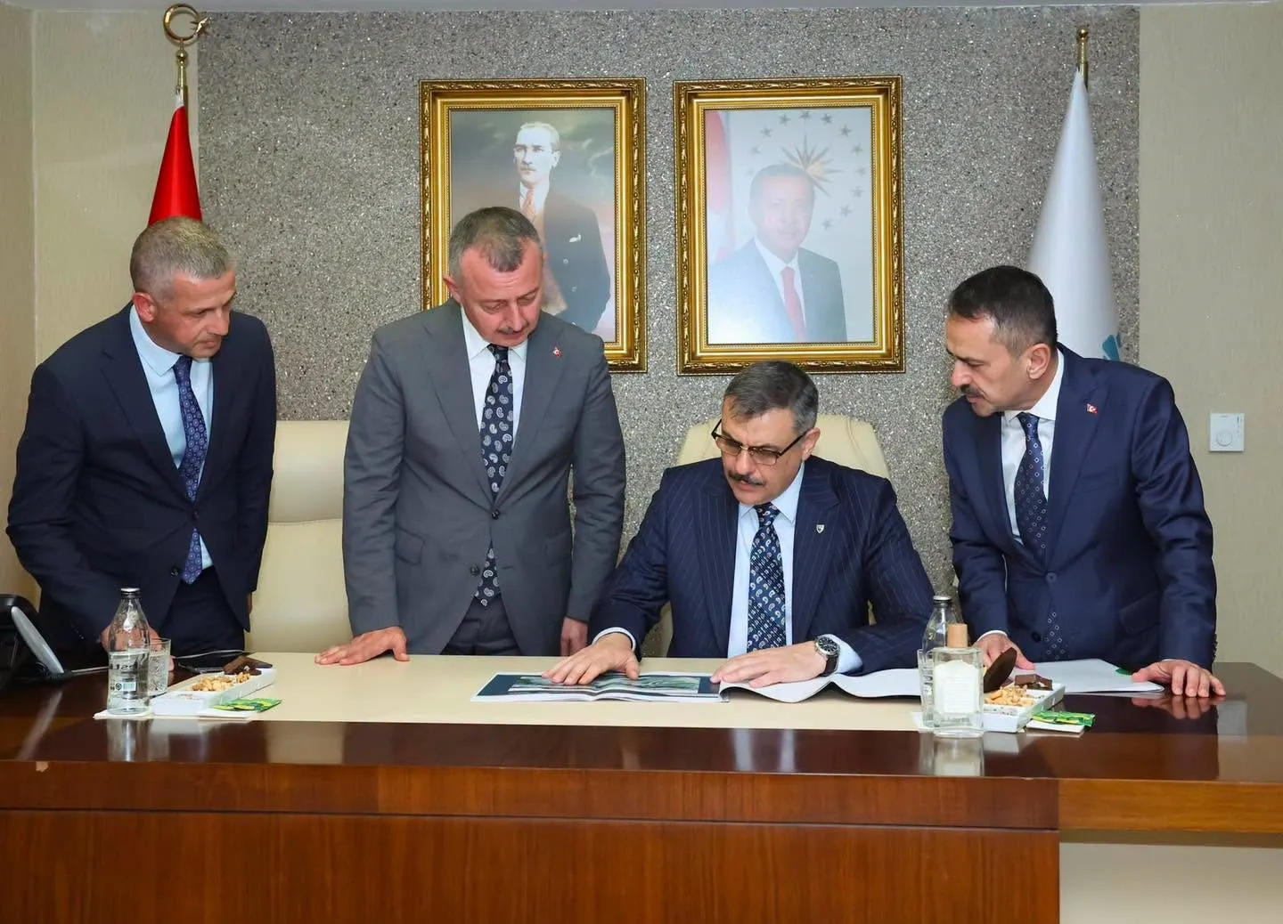 Bakan Çiftçi Kocaeli'de sokak hayvanları için verileri paylaştı