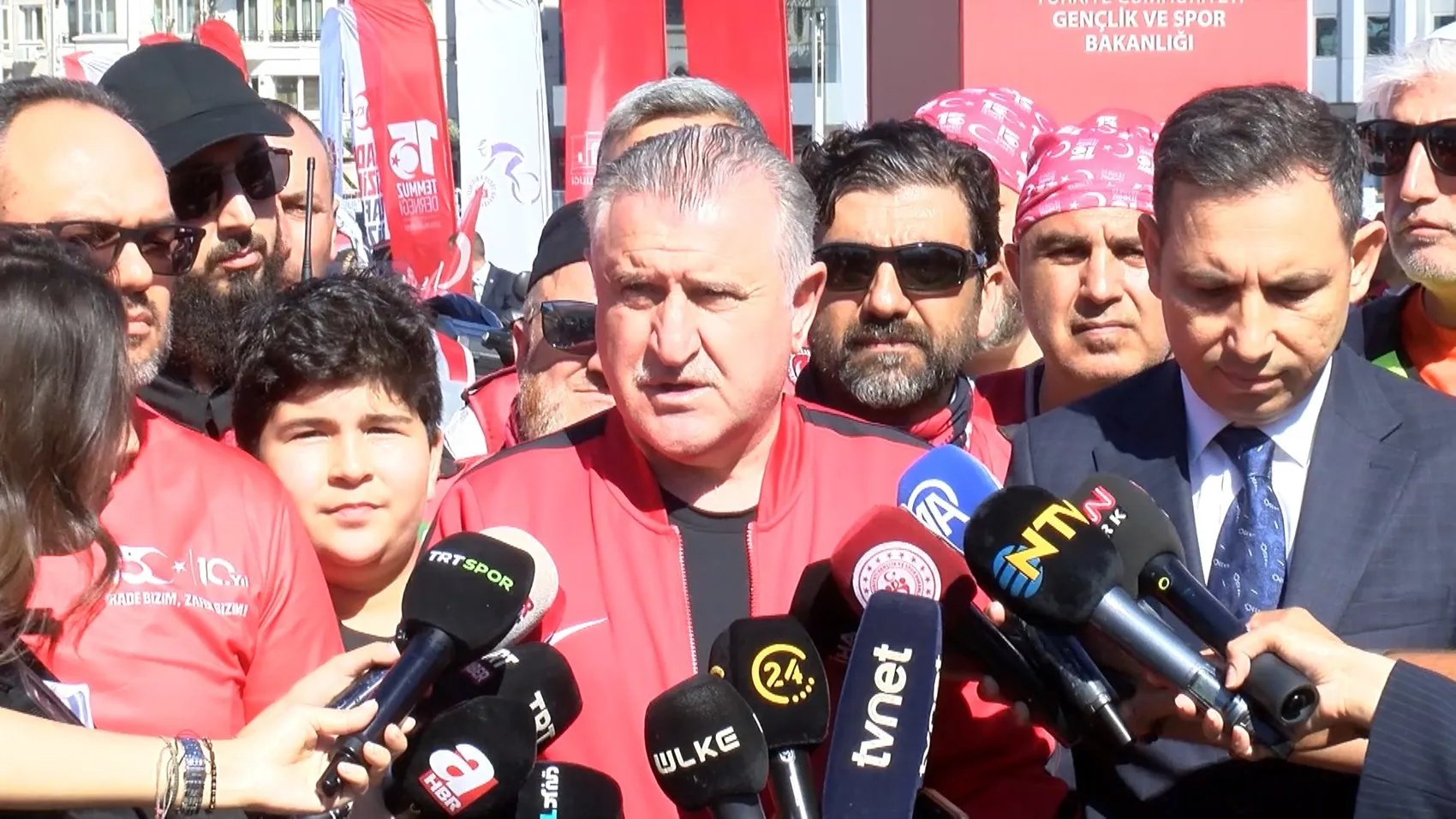 15 Temmuz anısına Taksim'de pedallar darbe girişimine karşı döndü