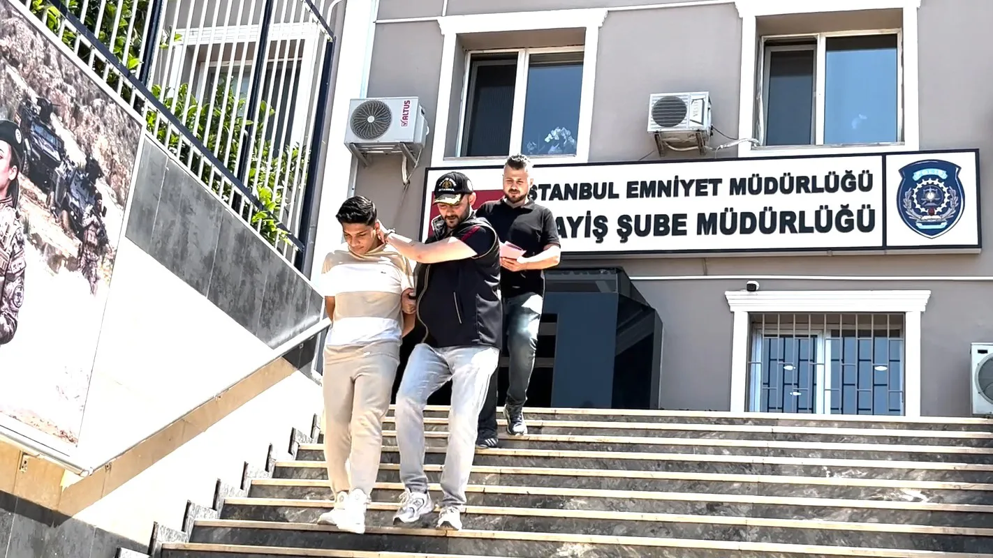 İstanbul'da otel restoranlarında turistleri hedef alan iki hırsız yakalandı