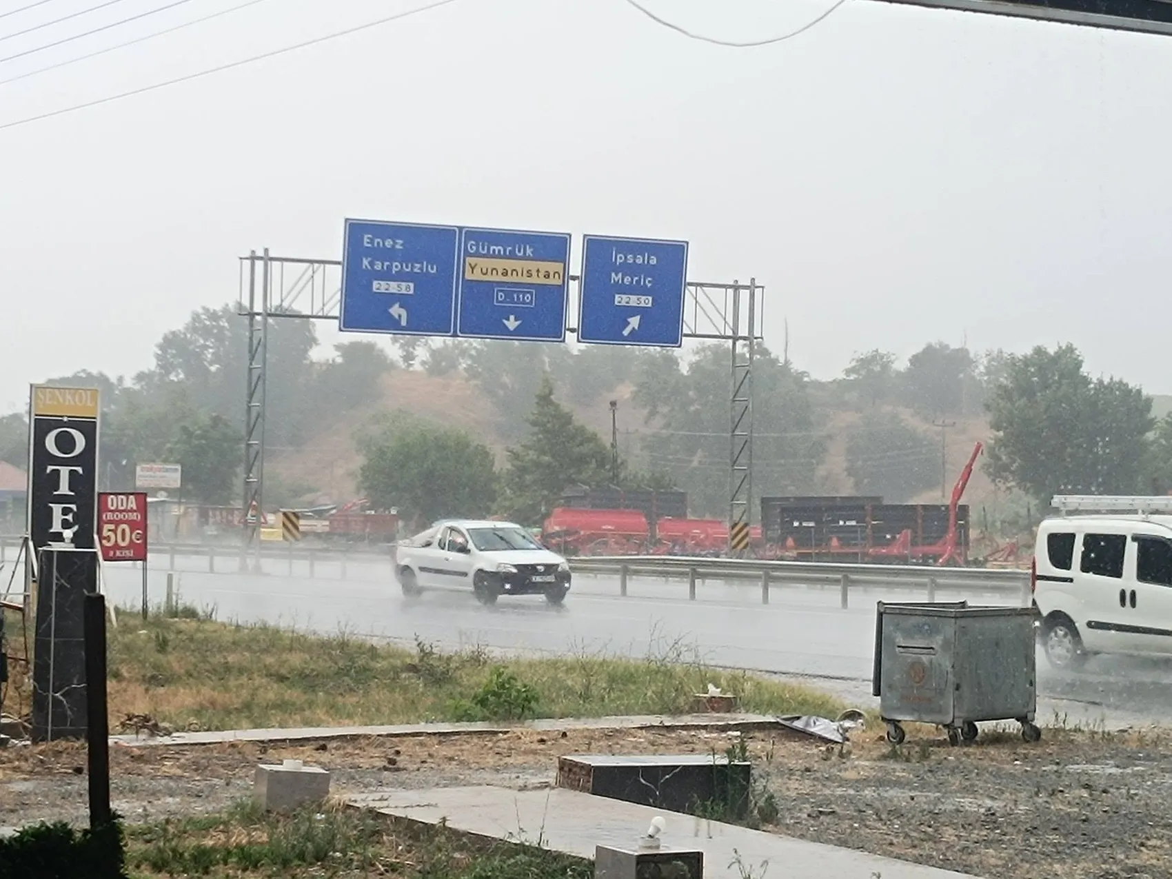 Edirne’de hava bir anda döndü İpsala’ya dolu Keşan’a sağanak vurdu