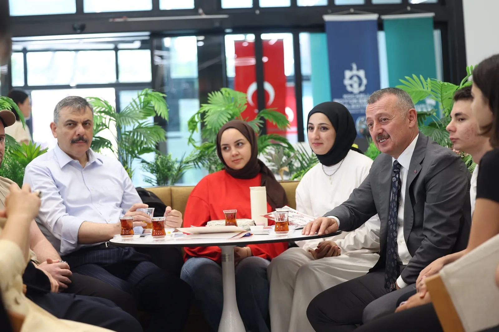 Bakan Çiftçi Kocaeli'de sokak hayvanları için verileri paylaştı