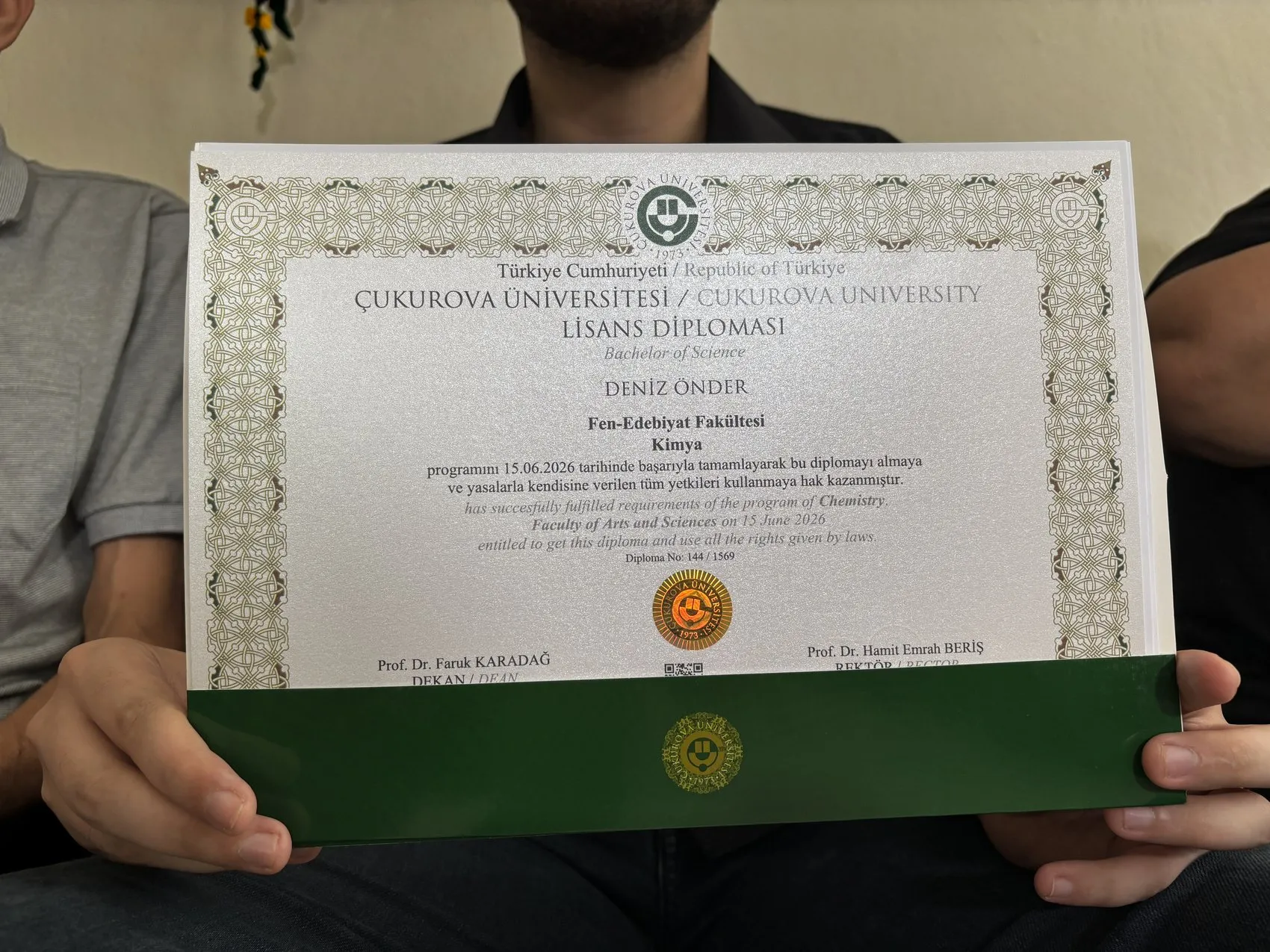 Kaza sonrası pes etmedi fakülte birincisi oldu