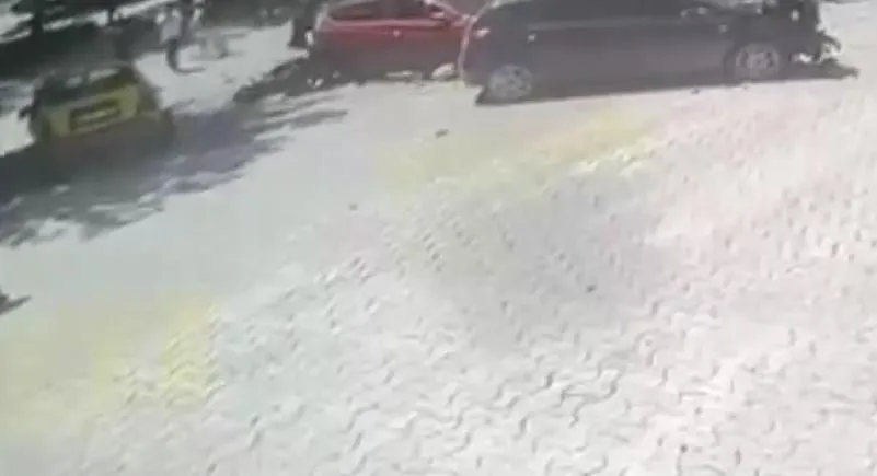 Konya’da kaldırımdaki anne ve kızını taksi hayattan kopardı