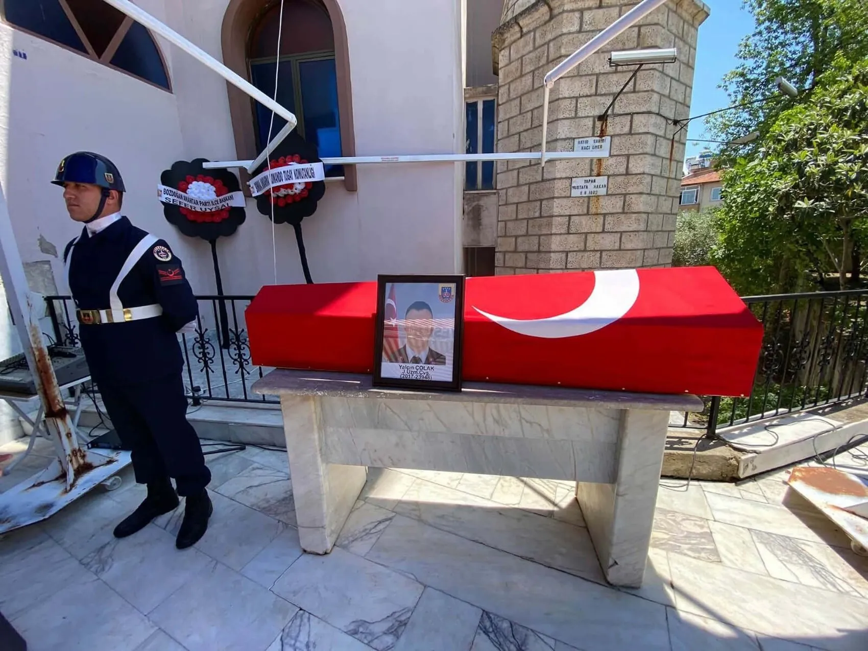 Memleketinde geçirdiği kazada yaşamını yitiren uzman çavuş son yolculuğuna uğurlandı