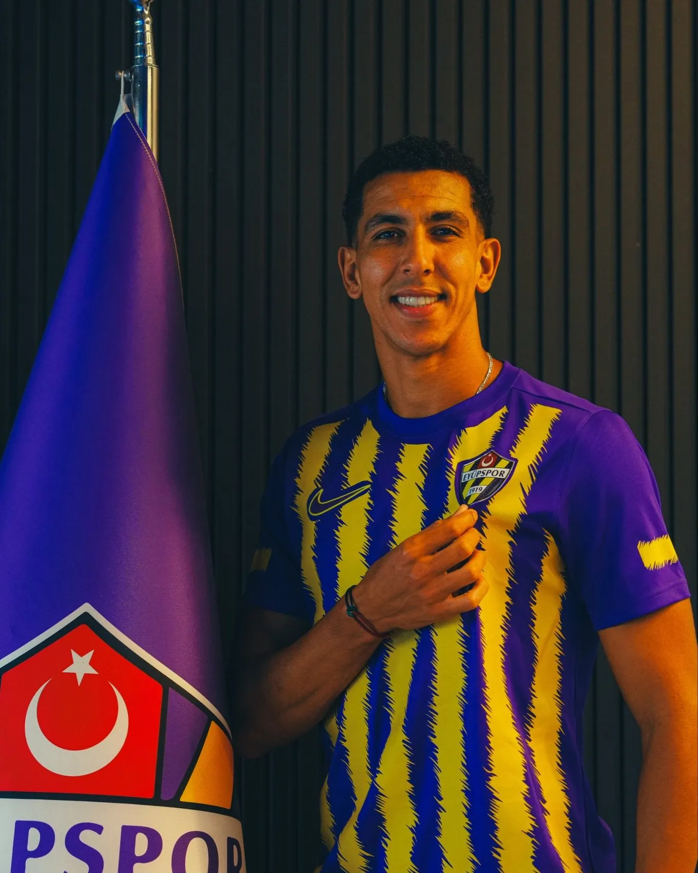 Eyüpspor savunma hattını Faslı stoperle güçlendirdi