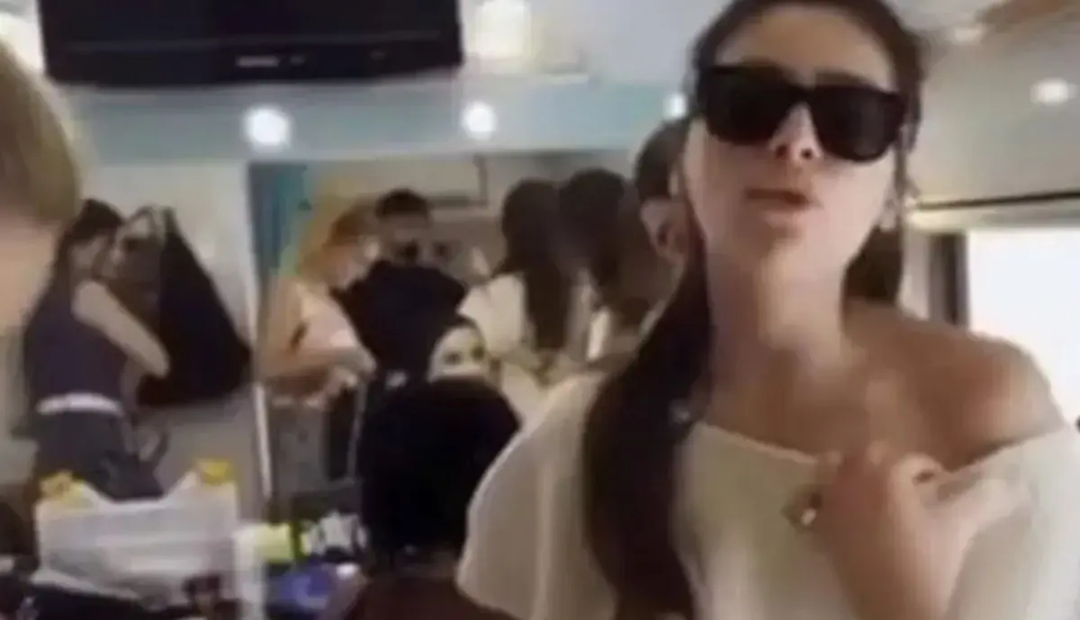 Sıla Türkoğlu ve Feyza Civelek gerilimi: "Ortalığı karıştırıyorsun beybi" 1