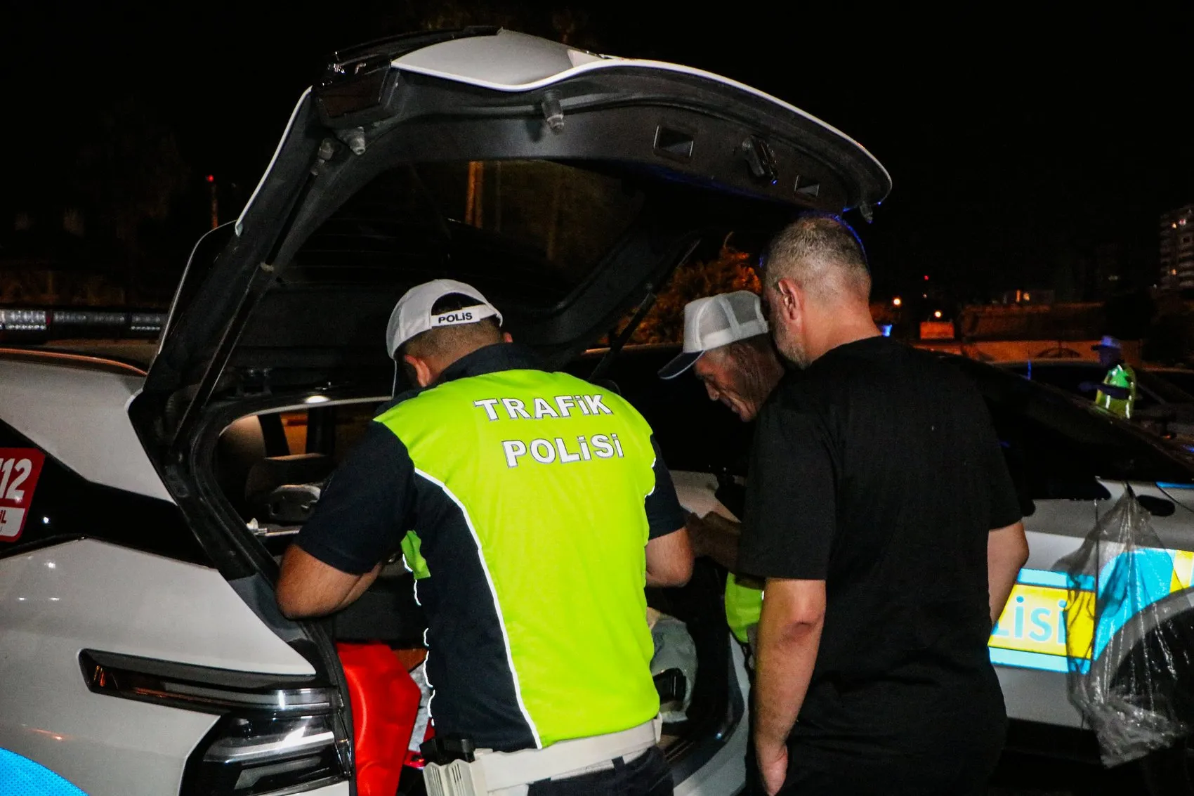 Adana yollarında sıkı denetim 42 sürücüye ceza yağdı