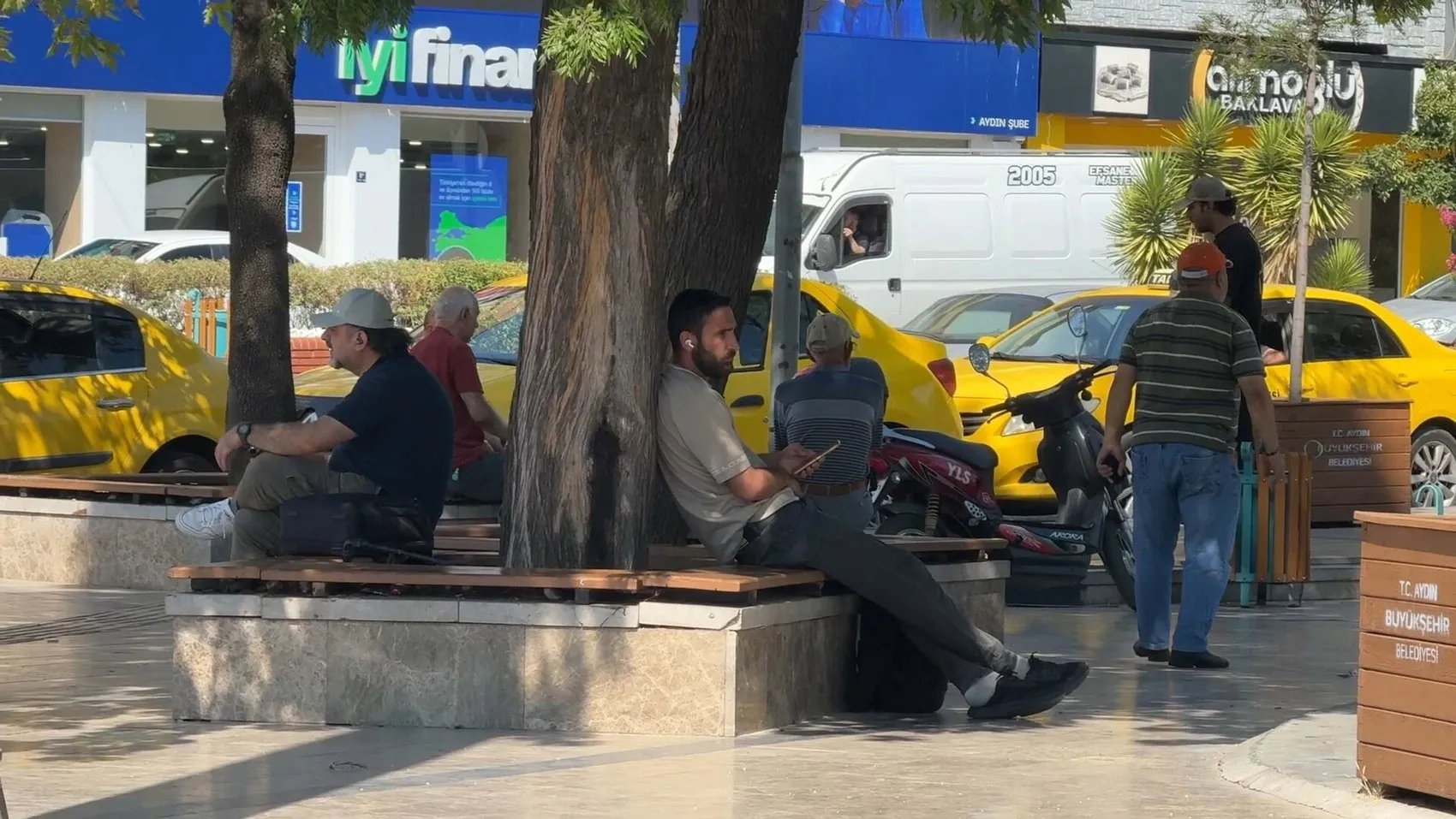 Aydın Efeler'de termometreler 5 dakikada kavurdu
