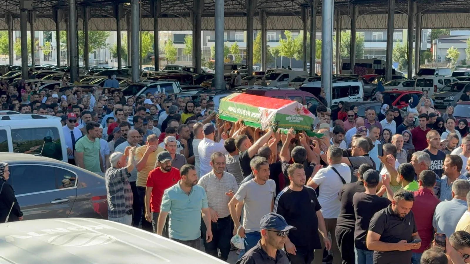 Konya'nın simge ismi Sultan Özcan yaşamını yitirdi