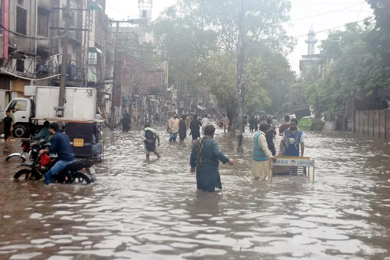Pakistan'da sel felaketi Can kaybı 37'ye çıktı