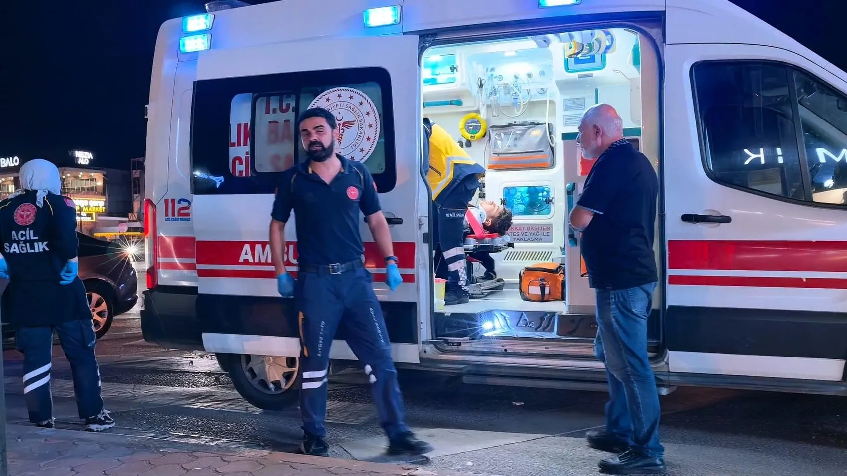 İnegöl yolunda kaza 5 kişiyi hastanelik etti
