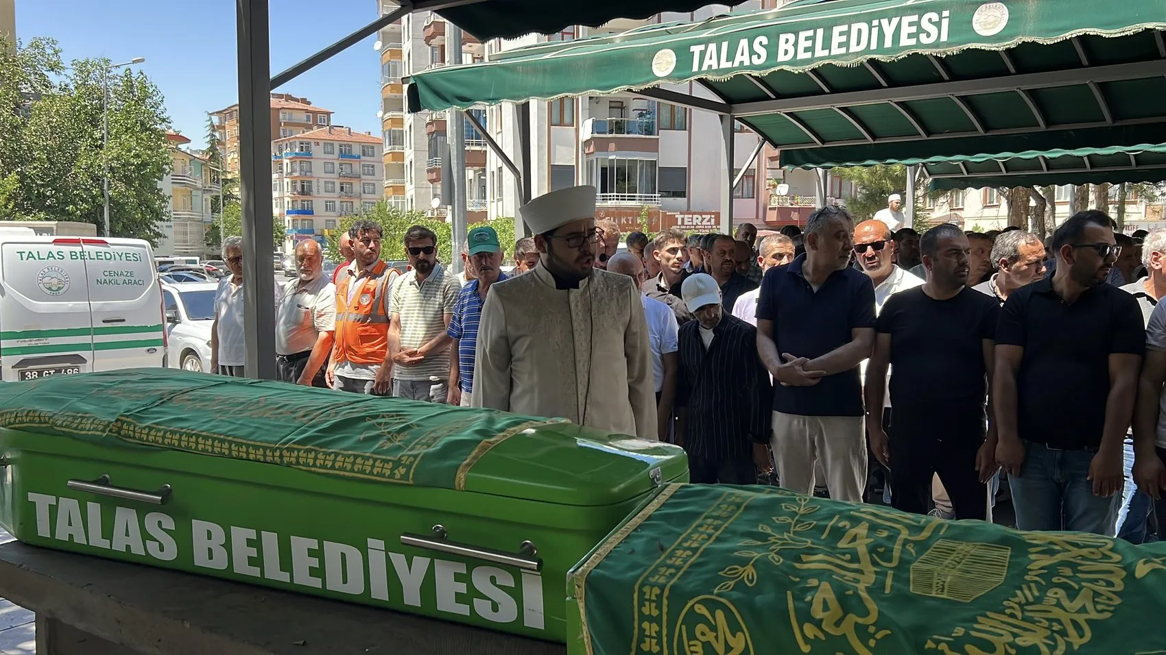 Aile faciası iki şehri yasa boğdu