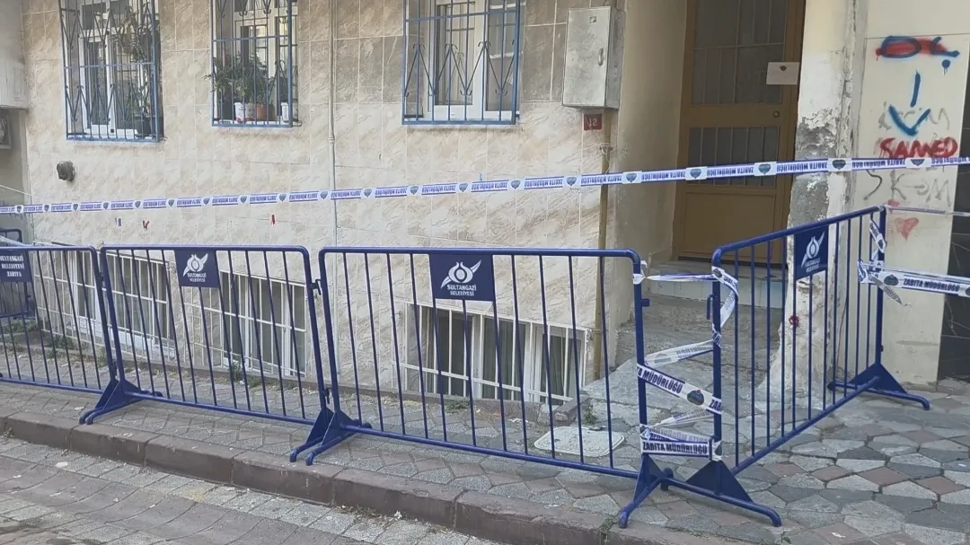 Sultangazi'de çatırdayan bina paniği