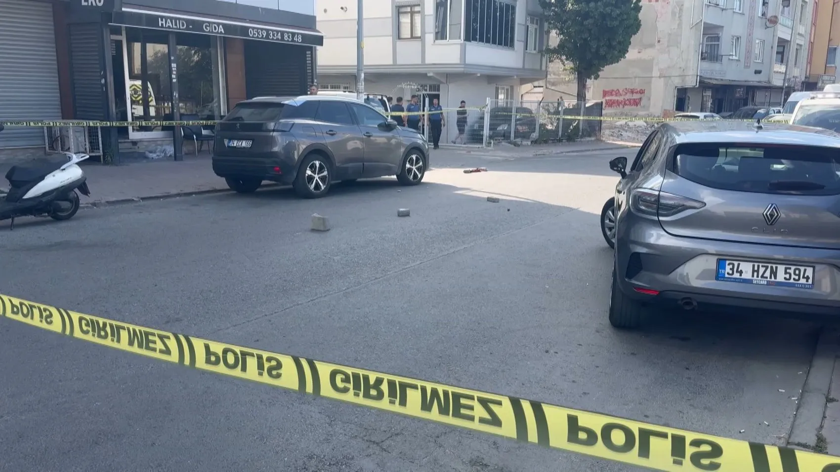 Esenyurt'ta sokak ortasında pusu kurup ateş açtı