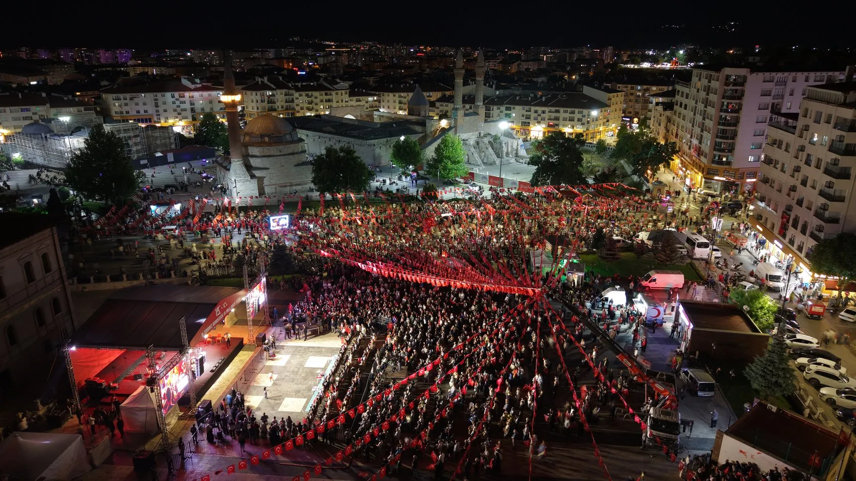 Sivas 15 Temmuz için tek yürek oldu