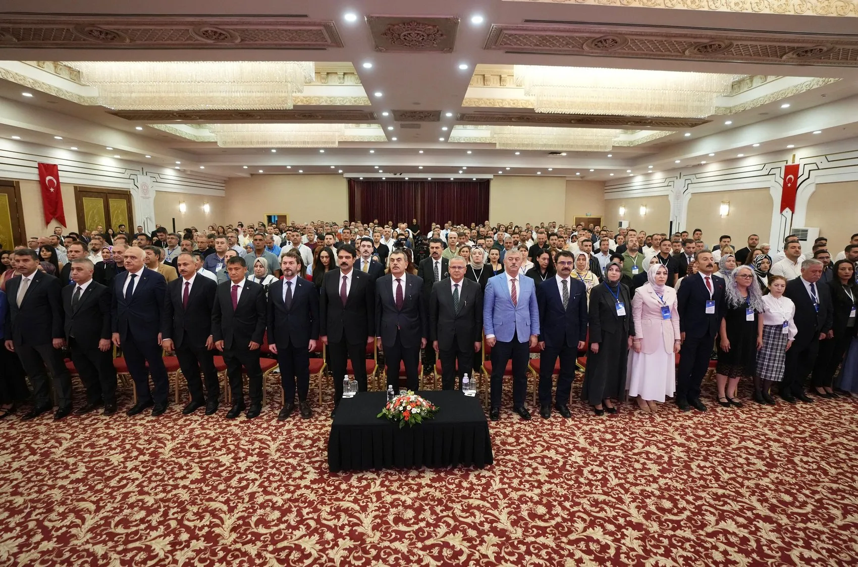 Türkiye'nin yeni eğitim elçileri yurt dışına gidiyor
