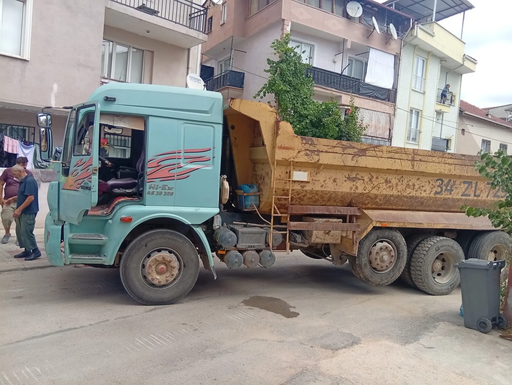 İnegöl’de bisikletli çocuğa hafriyat kamyonu çarptı