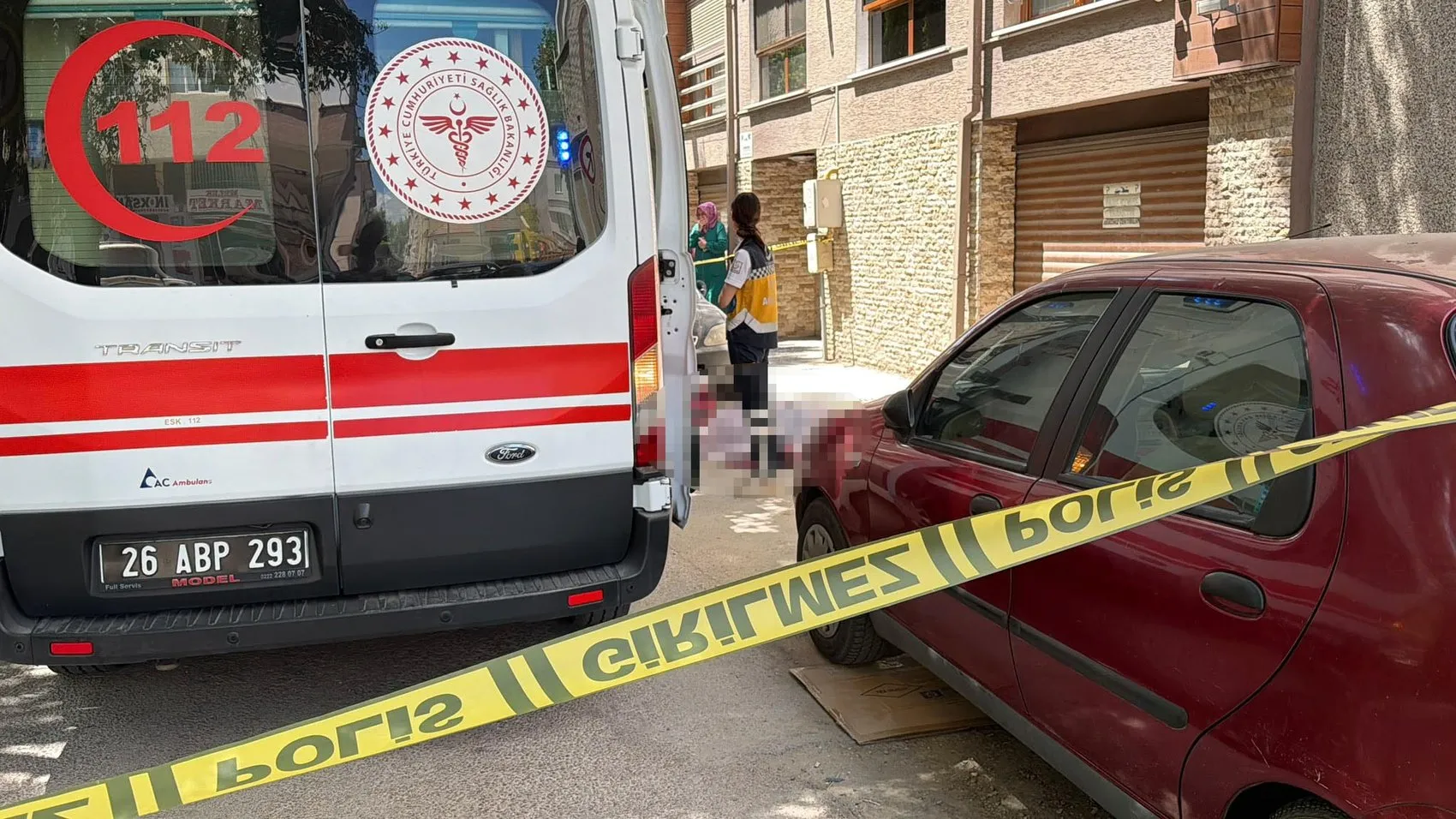 Eskişehir’de pencere faciası Yaslandığı korkuluk kopunca yere çakıldı