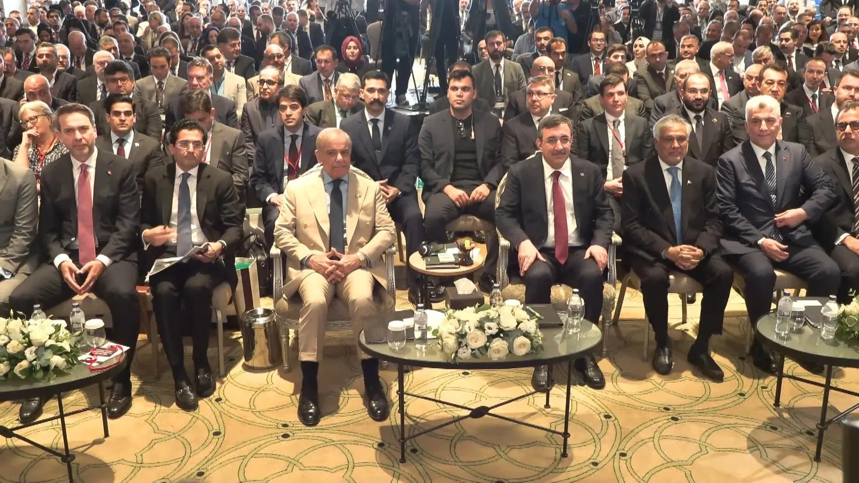 Türkiye ve Pakistan ticaret hacmini 5 milyar dolara taşıyacak