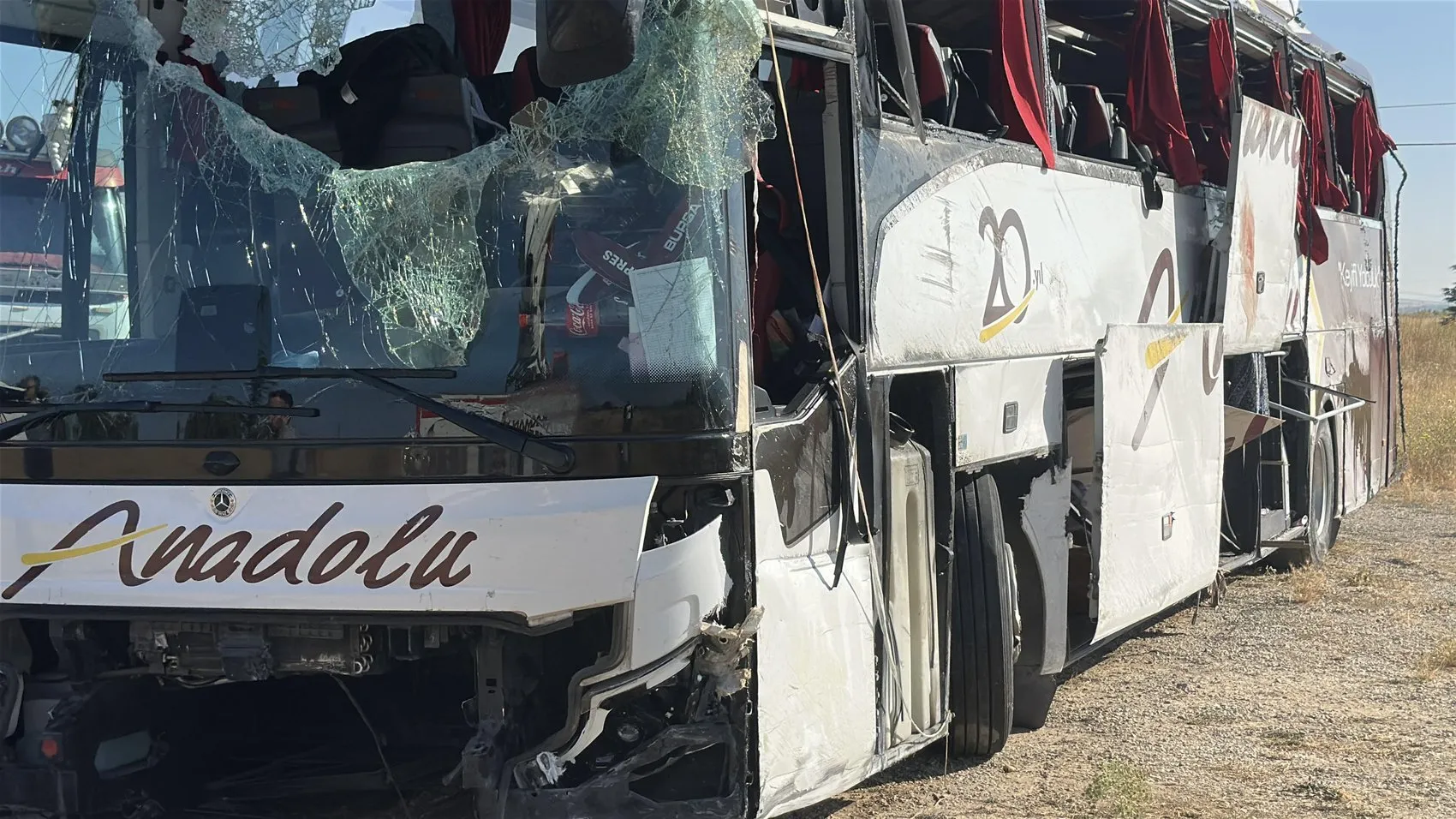 Kütahya yolunda otobüs kazası 31 kişi yaralandı