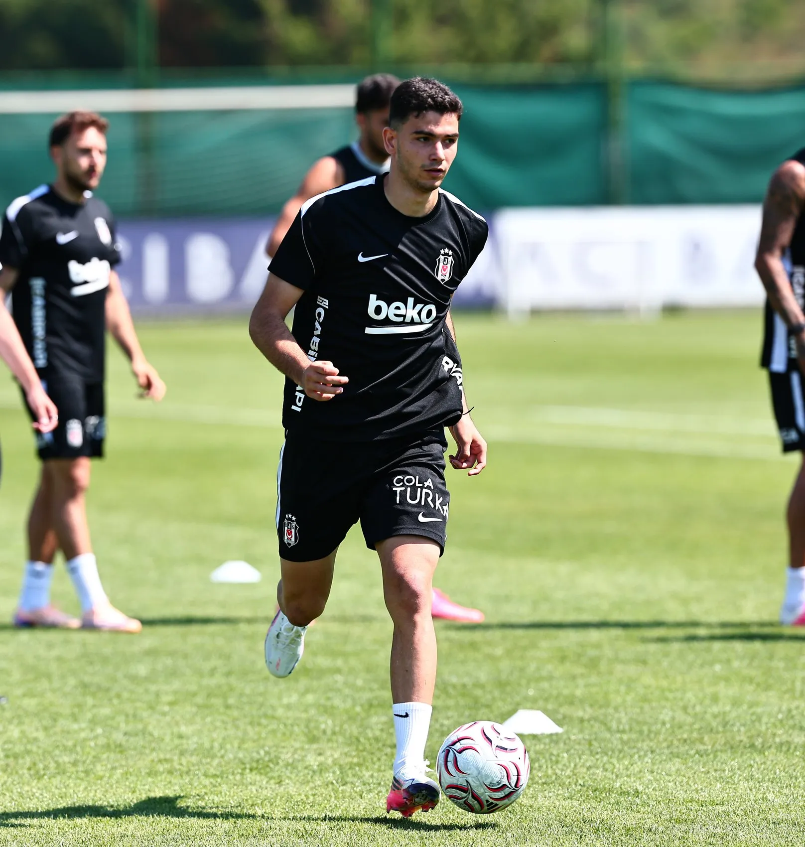 Beşiktaş Avrupa kampı için yola çıkıyor