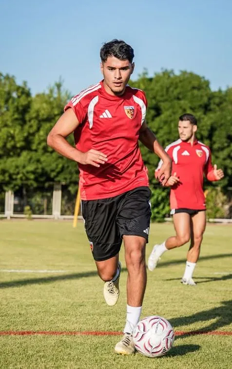 Kayserispor yeni sezon hazırlıklarına tesislerinde hız kesmeden devam ediyor