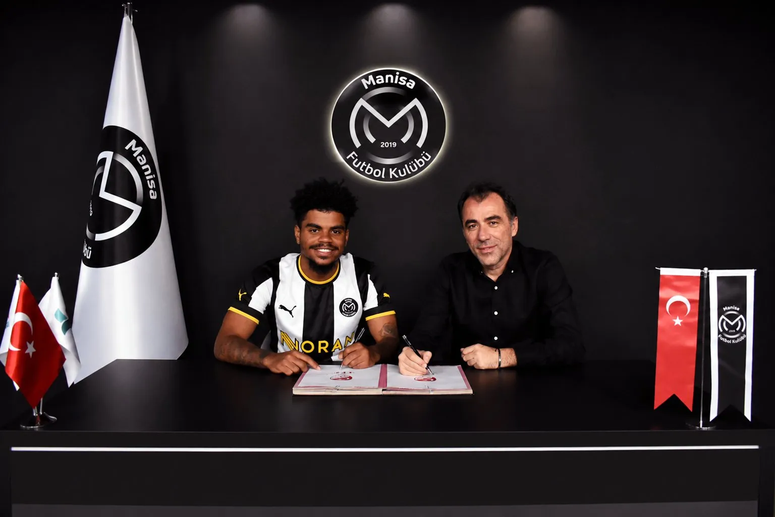 Manisa FK kadrosunu beş yeni isimle güçlendirdi