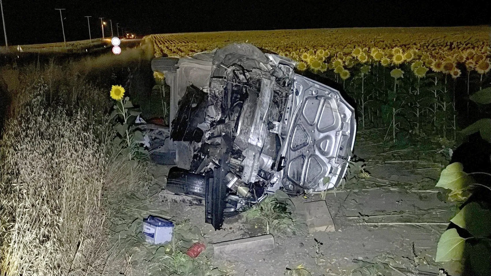 Çorlu'da gece yarısı kaza Otomobil tarlaya uçtu