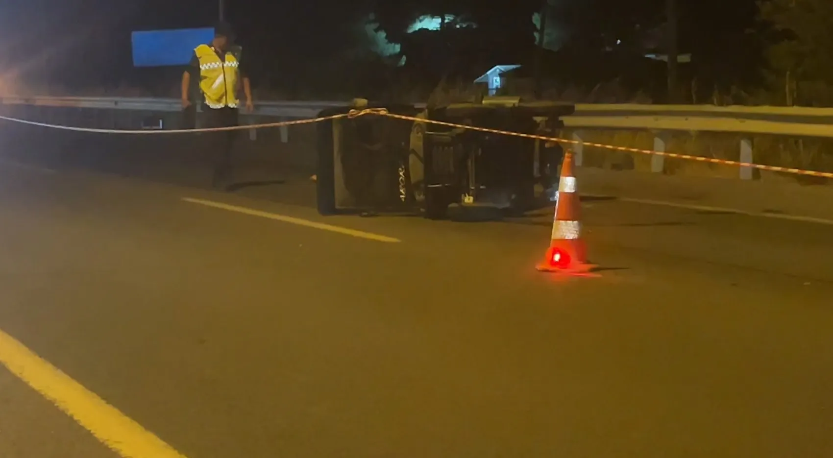 Tavşanlı yolunda gece yarısı kaza 22 yaşındaki genç hayatını kaybetti