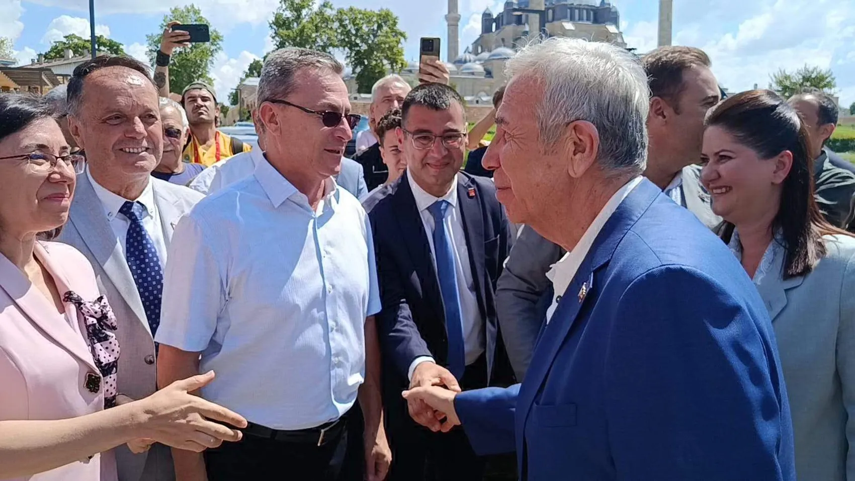 Mansur Yavaş Kırkpınar er meydanına konuk oldu