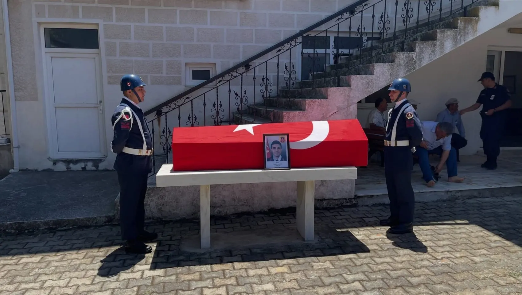 Aile faciası iki şehri yasa boğdu