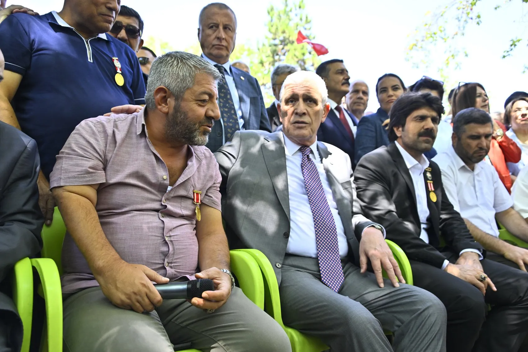 Dervişoğlu Güvenpark'ta şehit yakınları ve gazilerin hak mücadelesine katıldı