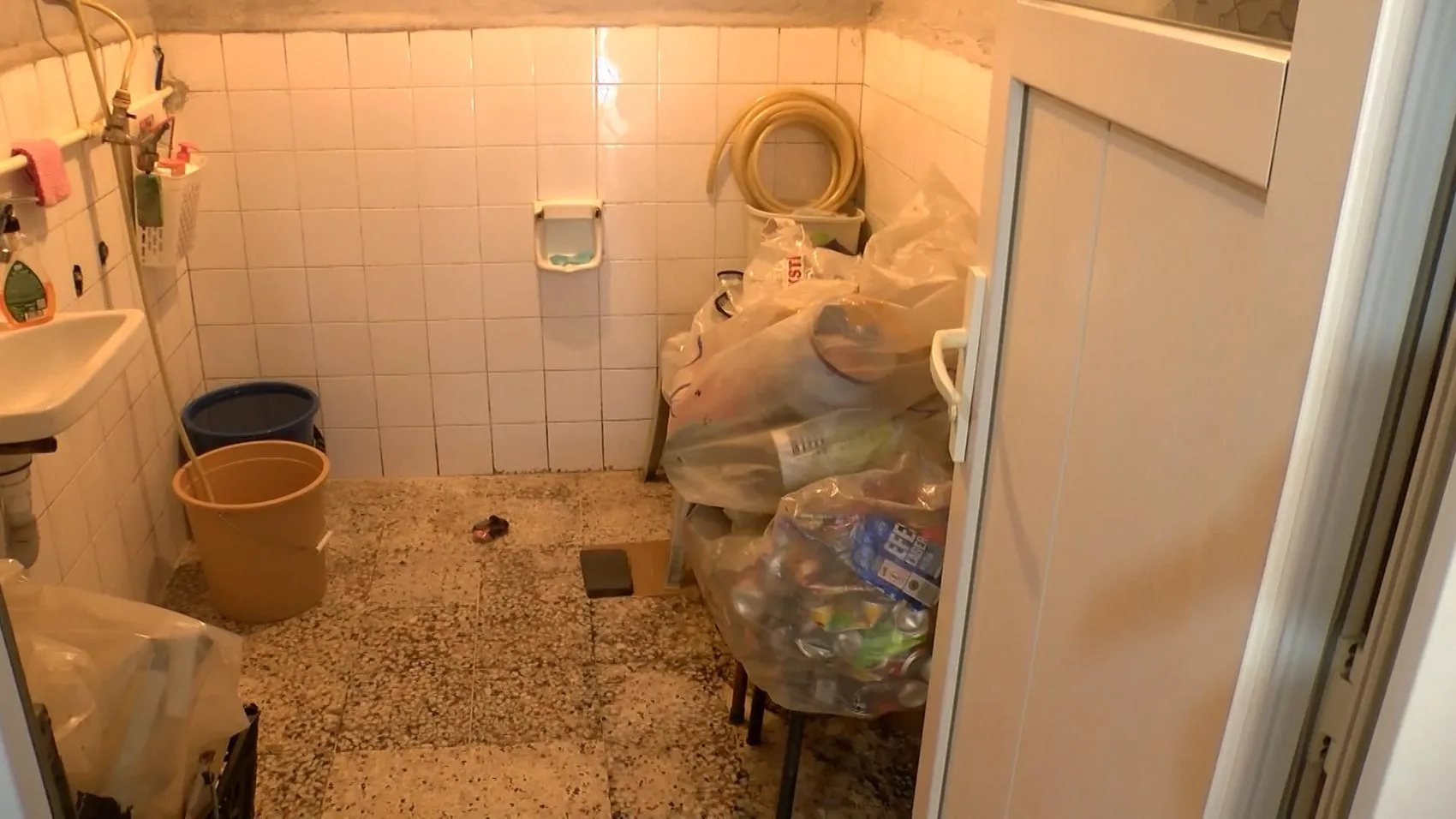 Sultangazi'de bir aile için bitmek bilmeyen ev kabusu