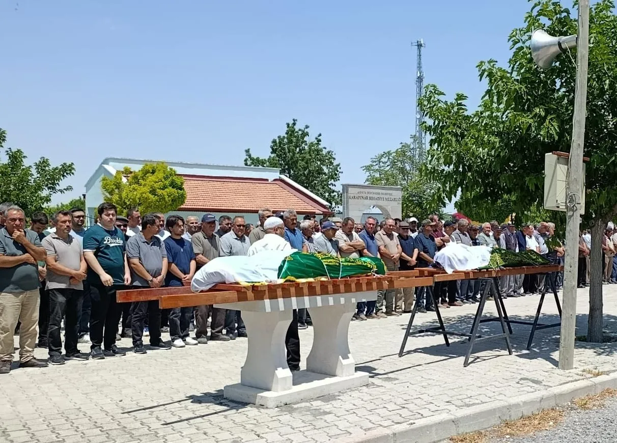 Konya’da aile faciası Anne ve kızı son yolculuğuna uğurlandı