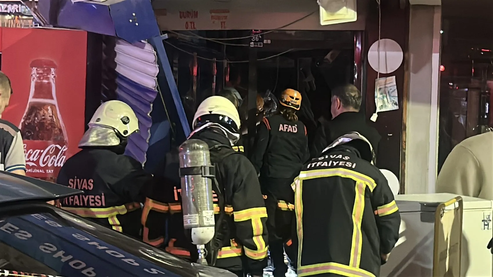 Sivas'ta gece yarısı patlayan klima korkuttu