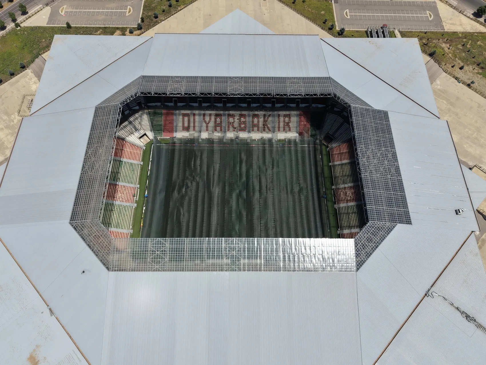 Amedspor Süper Lig için Diyarbakır Stadyumu’nu yeniliyor