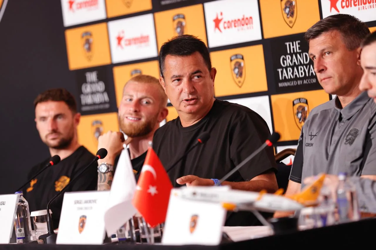 Acun Ilıcalı Hull City İçin Türk Futbolcusuna Kapıları Kapattı