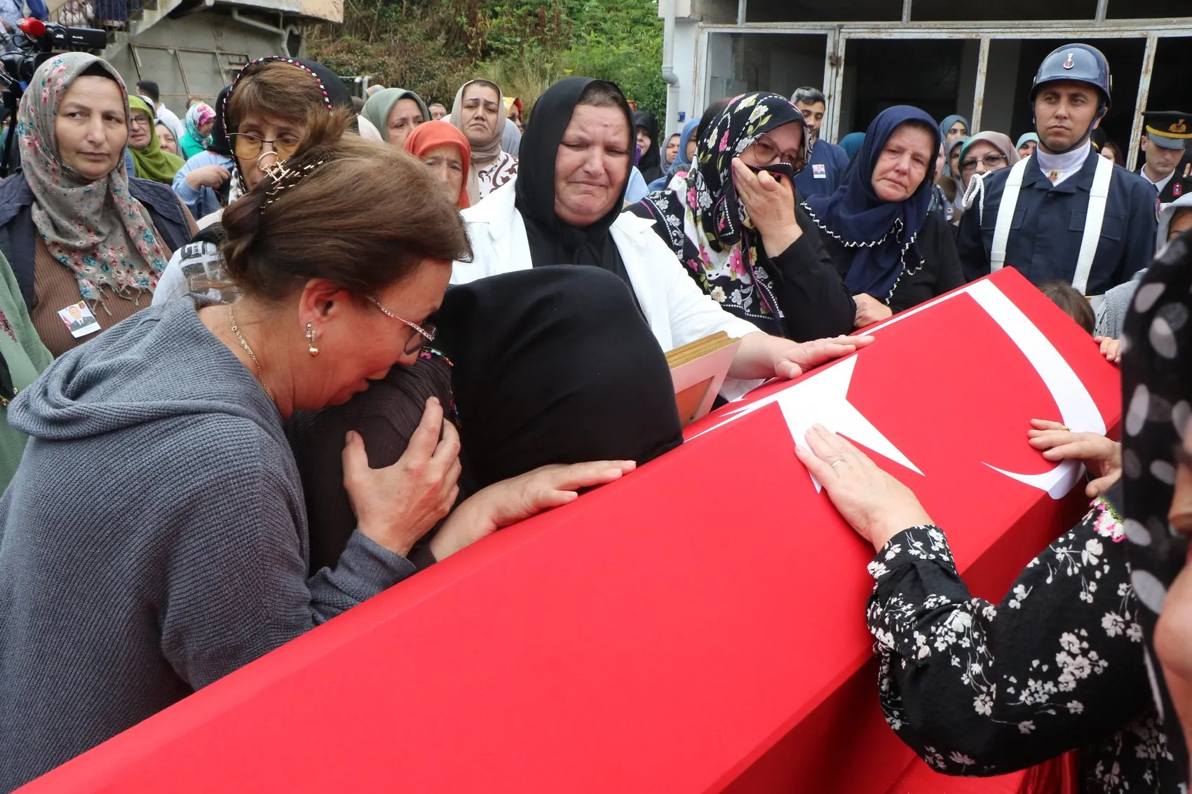 Samsun şehidini son yolculuğuna uğurladı