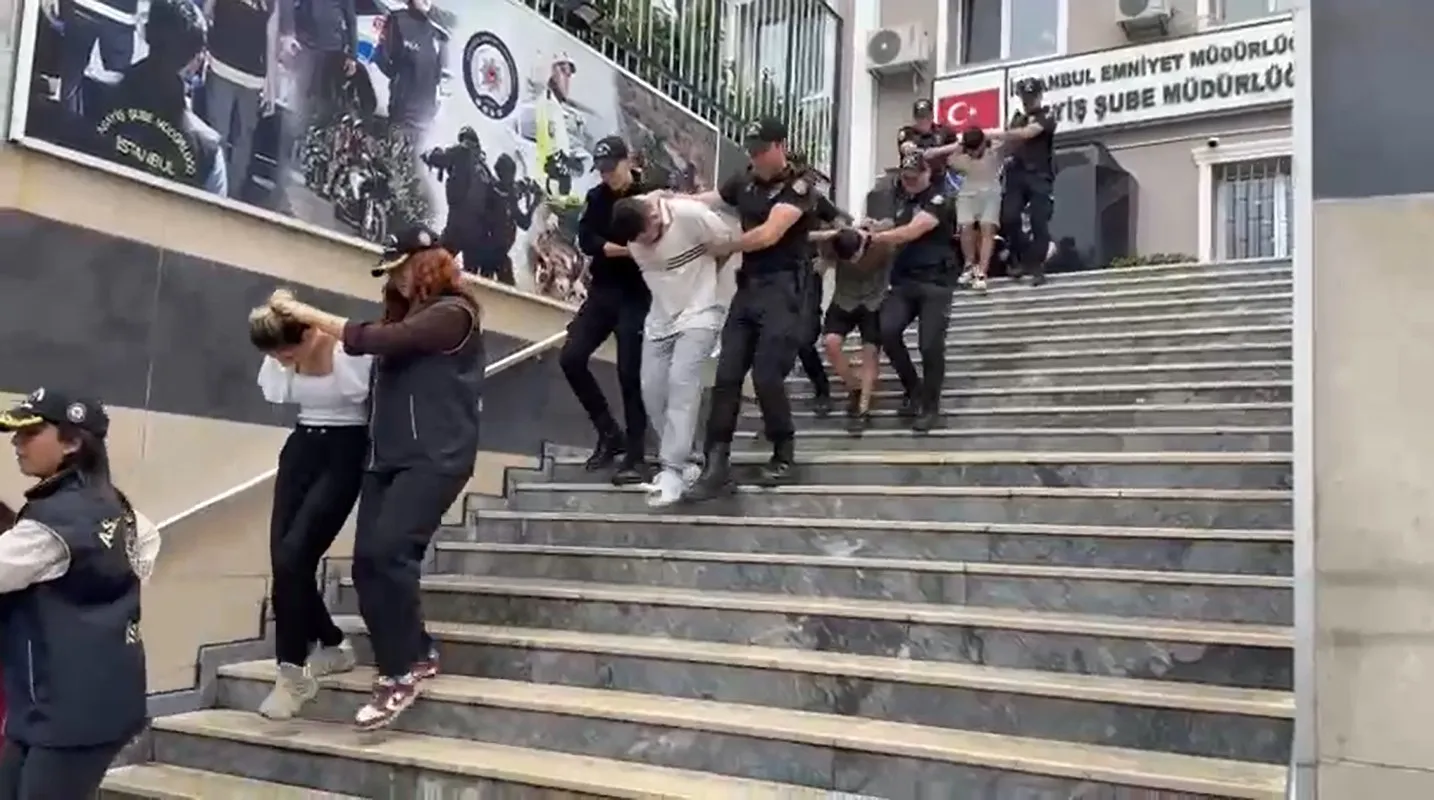 Rapçi Blok3'e yönelik suikast planı Bodrum'da polis baskınıyla bozuldu