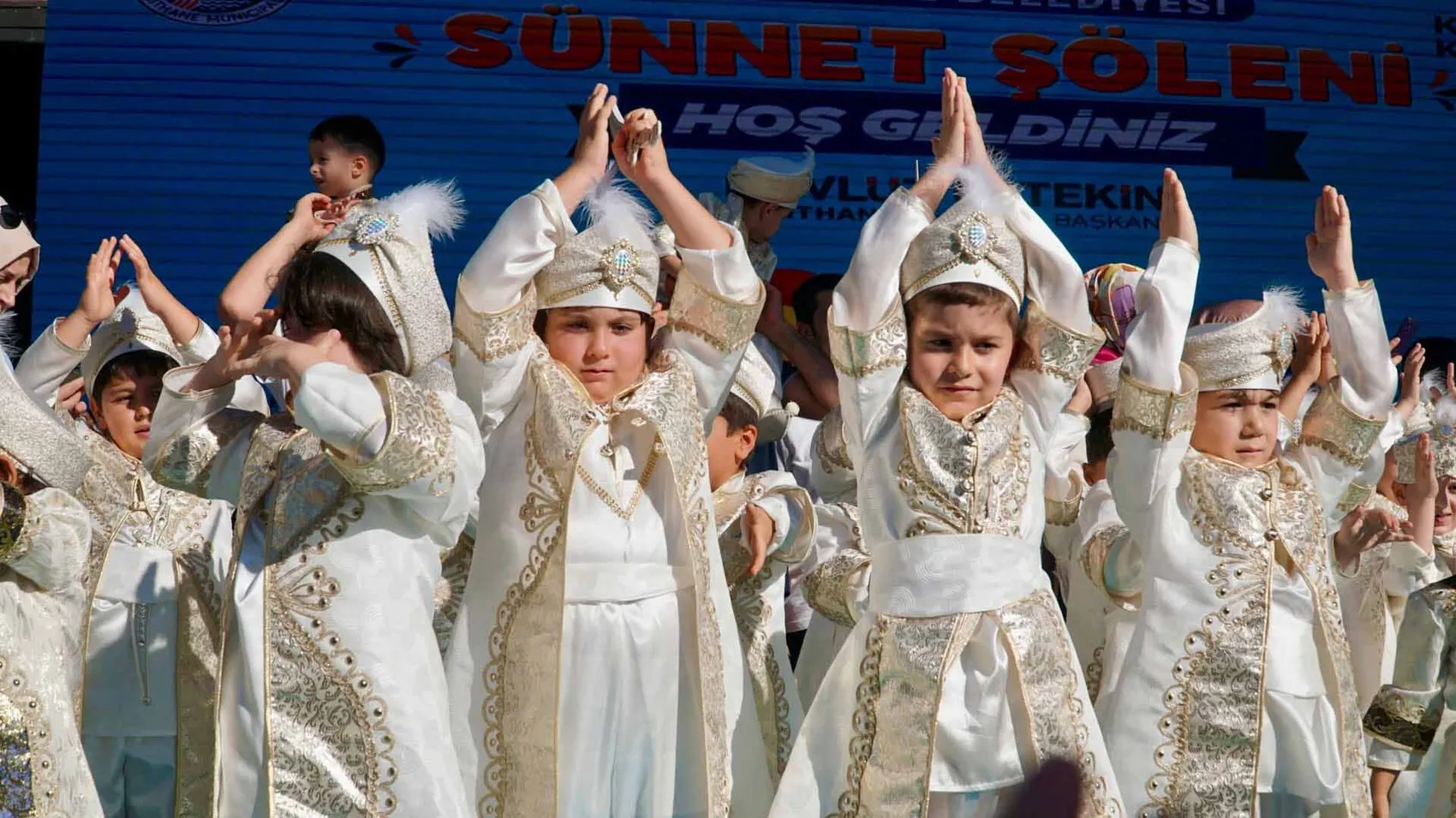 Kağıthane’de binlerce kişilik şölen havası yaşandı