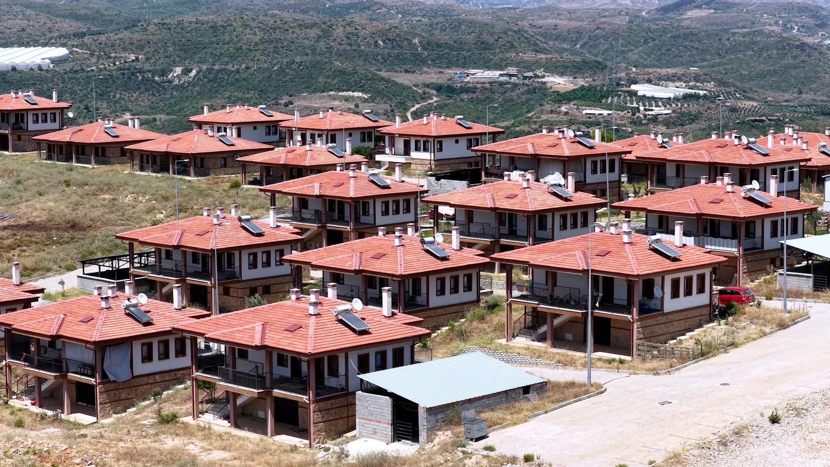 Manavgat yangınında küle dönen evlerin yerinde bugün huzur var